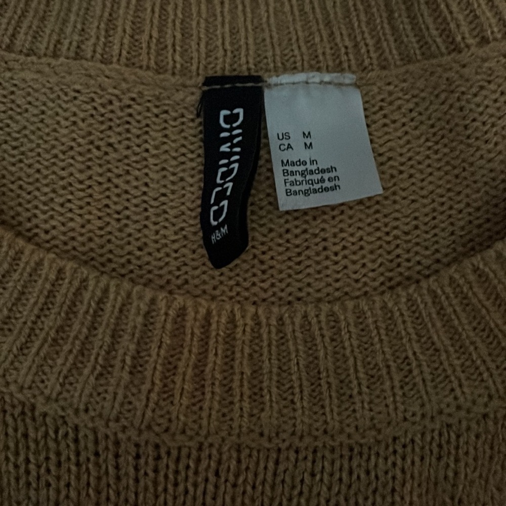barely worn shirt from H&M size M - Picture 2 of 2